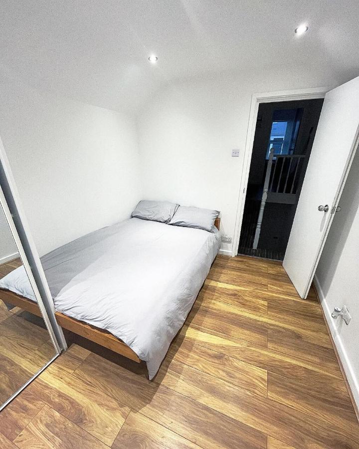 Ak Serviced Apartments - Exclusive Two-Bedroom Apartment Cardiff Extérieur photo
